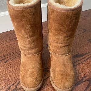 Excellent condition tall classic tan Uggs.